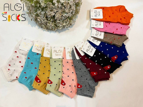 جوراب بچه گانه مچی خال دار