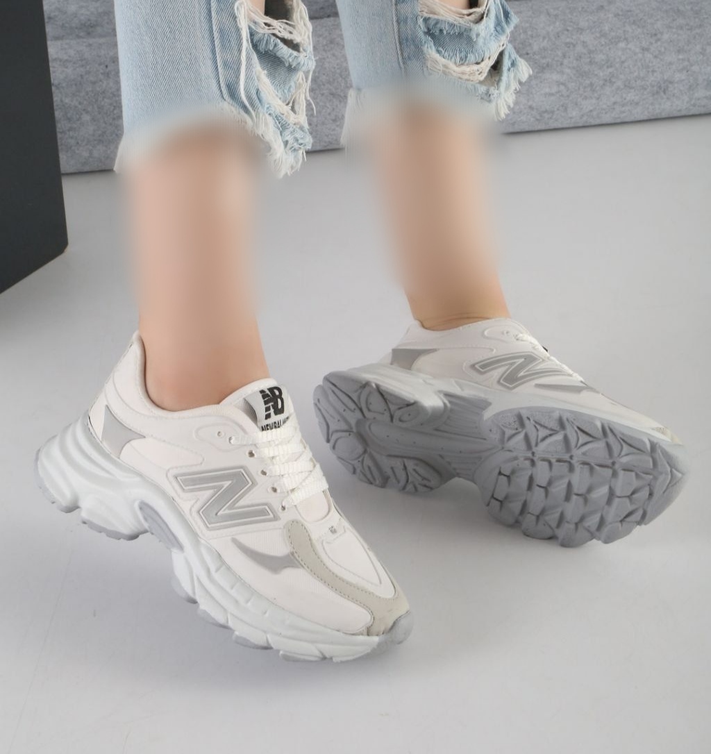 کفش نیوبالانس (New Balance) زنانه سفید طوسی