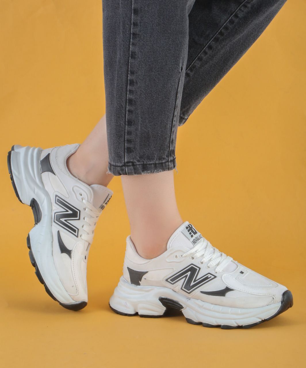 کفش نیوبالانس (New Balance) زنانه سفید مشکی